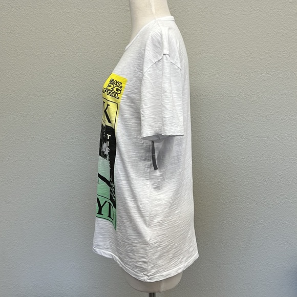 🥳HP🥳 Lucky 🍀 Brand Pink Floyd LA 1975 Graphic Band Tee - Picture 7 of 9